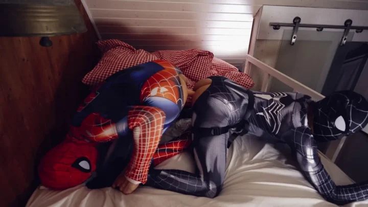 Spider Girl Anal Pegging 3 Cumshots